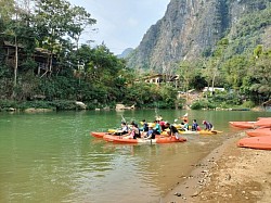 ล่องเรือคายัคแม่น้ำซอง พิกัด:สะพานสีฟ้า