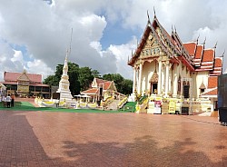 บริเวณภายในพระอาราม