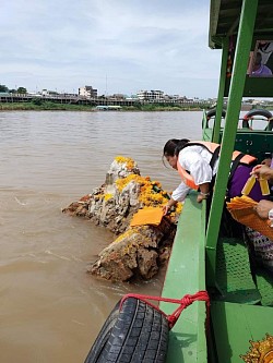 แรงศรัทธาที่มีต่อองค์พระธาตุ(ความเชื่อส่วนบุคคล)