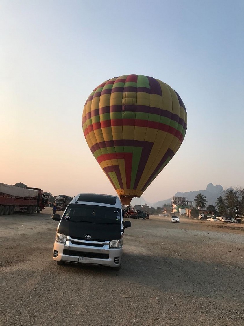 Van service for 8-9 customer Thai-Lao